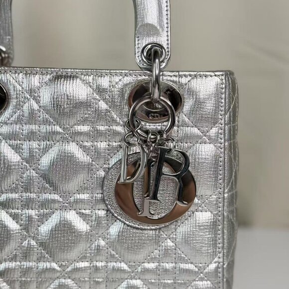 Dior Silver Leather Medium Lady Dior Shoulder Bag with Quilted Design - Picture 4 of 12